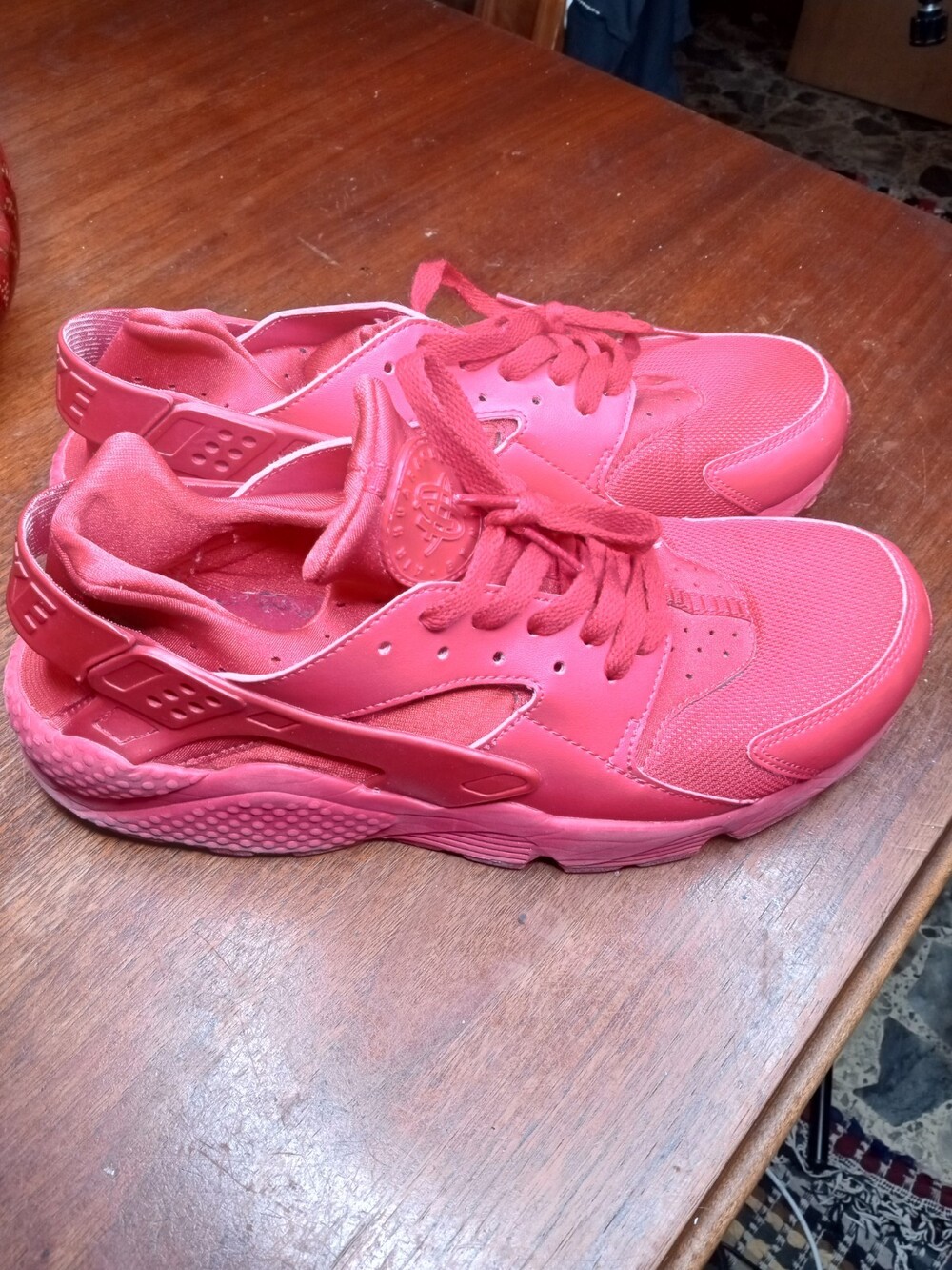 Nike Air Sz 11 Huarache #318449-660 Red Mens Shoes-solid Project Shoes-GUC
